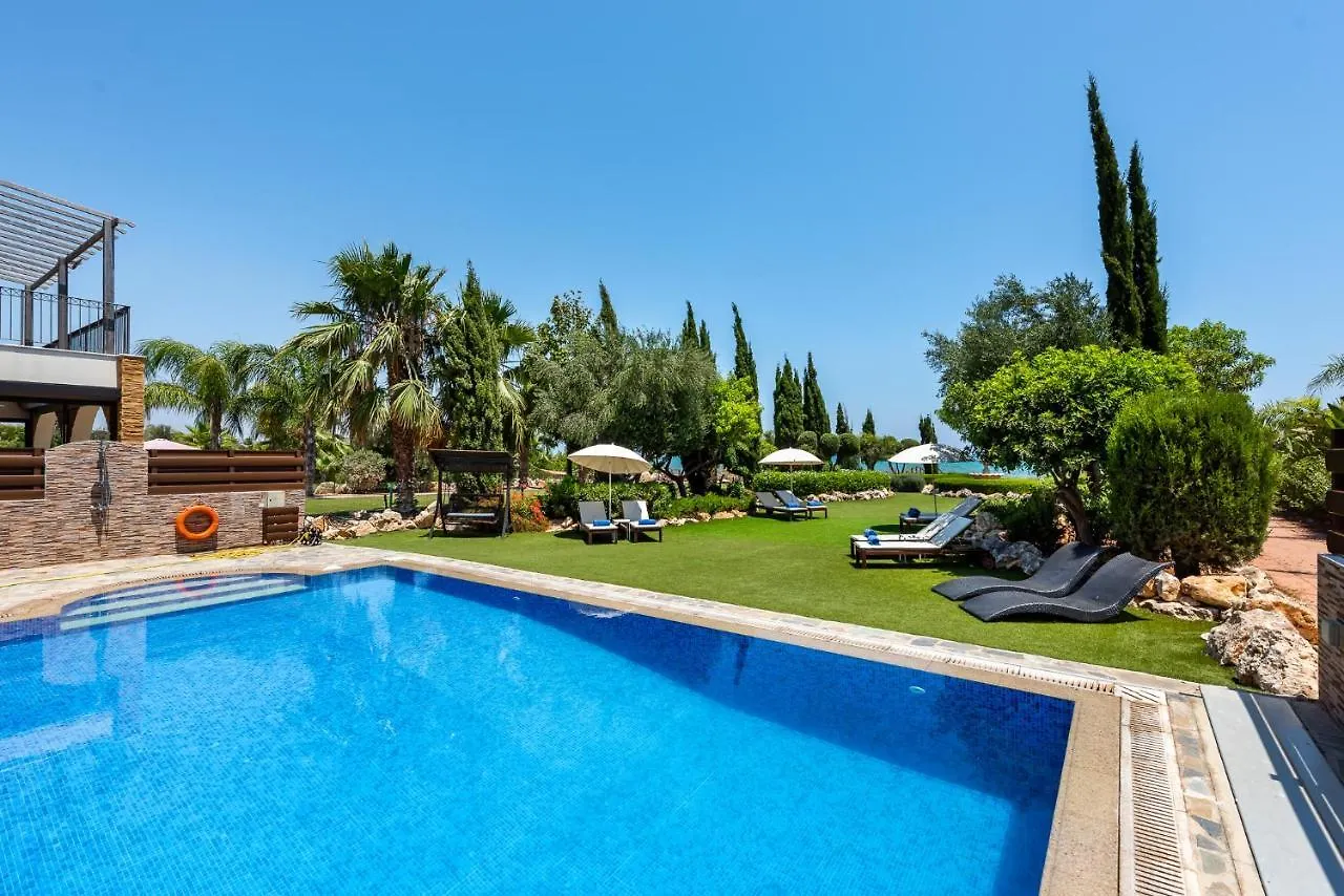 איה נאפה Sea Front Oceanus H3 By Ezoria Villas