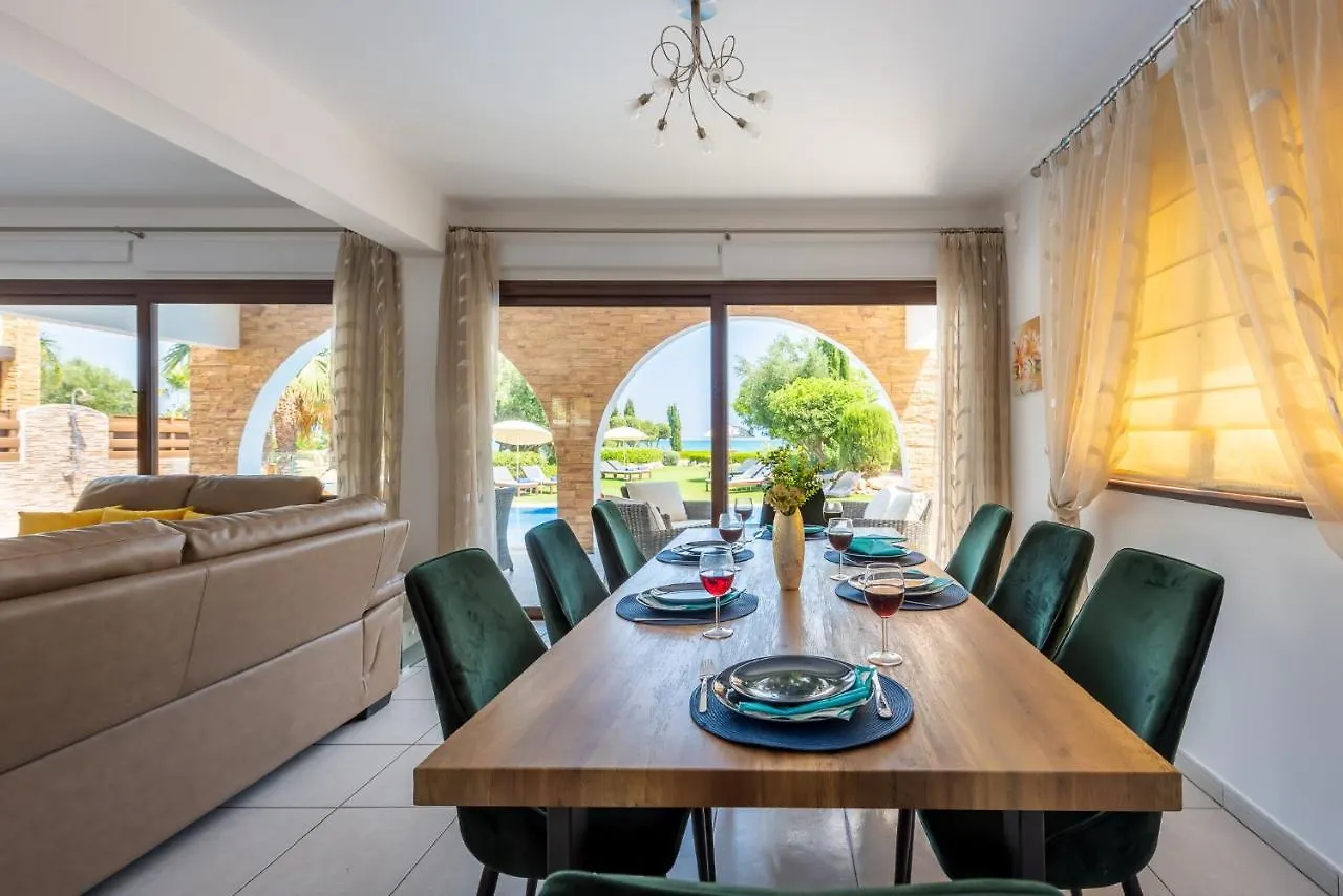 איה נאפה Sea Front Oceanus H3 By Ezoria Villas